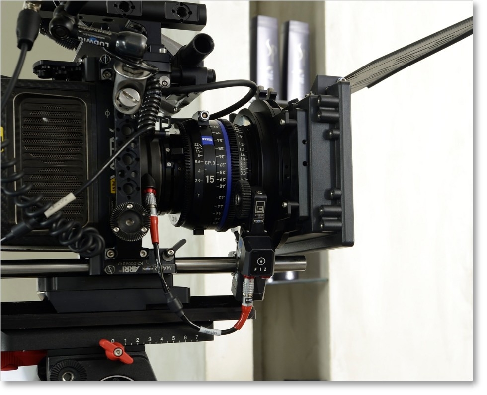 Zeiss CP.3 28mm T2.1 (Micro 4/3, métrique) - Objectif Prime Cinéma