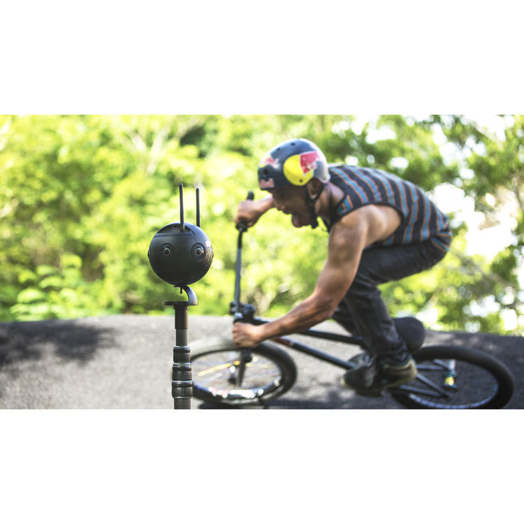 INSTA 360 PRO 2 8K 3D - Caméra 360° INSTA 360 PRO 2 8K 3D - Caméra 360°