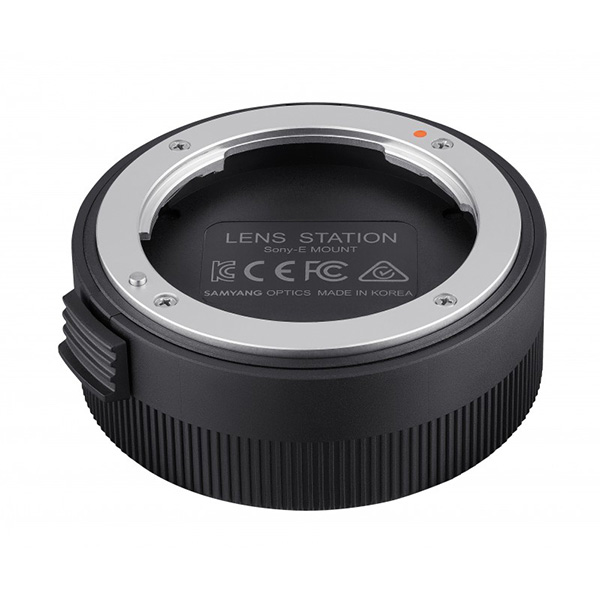 Samyang Lens station - dock usb pour optique AF Nikon F Samyang Lens station - dock usb pour optique AF Nikon F