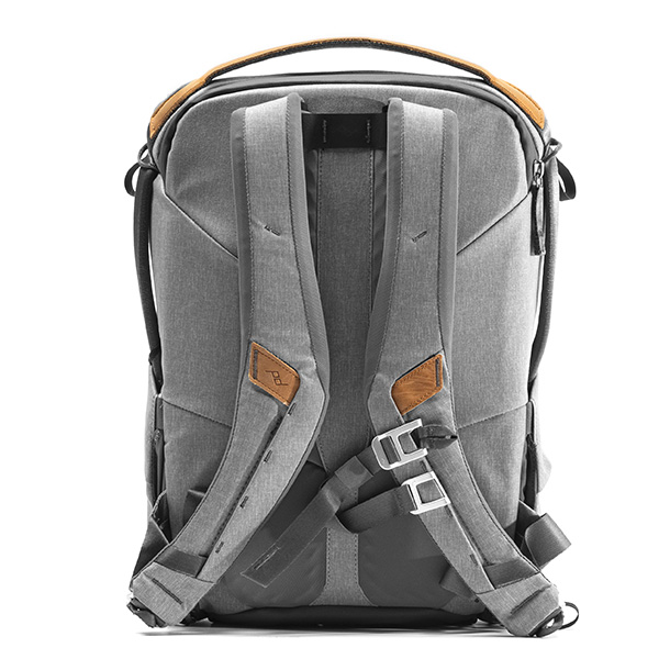 Peak Design Everyday Backpack 20L v2 Ash - Sac à dos Peak Design Everyday Backpack 20L v2 Ash - Sac à dos