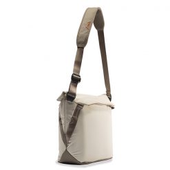 Peak Design Everyday Tote Bone Studio2