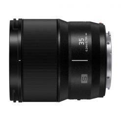 Panasonic Lumix S 35mm F1.8 Side