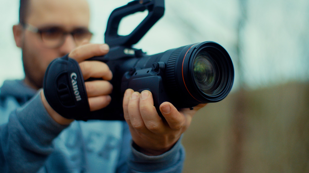 Canon EOS C70 + 24-105mm f/2.8 : Le Combo Ultime ? 🤩