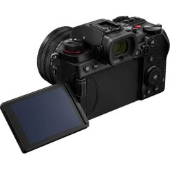 Panasonic Lumix DC-S5D + 18-40mm f:4.5-6.3 (Noir)_04