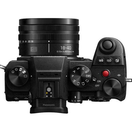 Panasonic Lumix DC-S5D + 18-40mm f:4.5-6.3 (Noir)_05