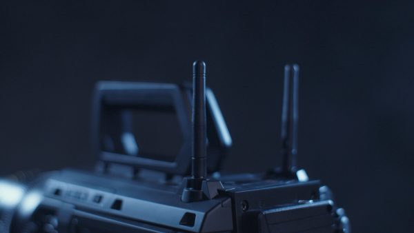 La caméra qui va tout changer ? (URSA Cine 12K LF)