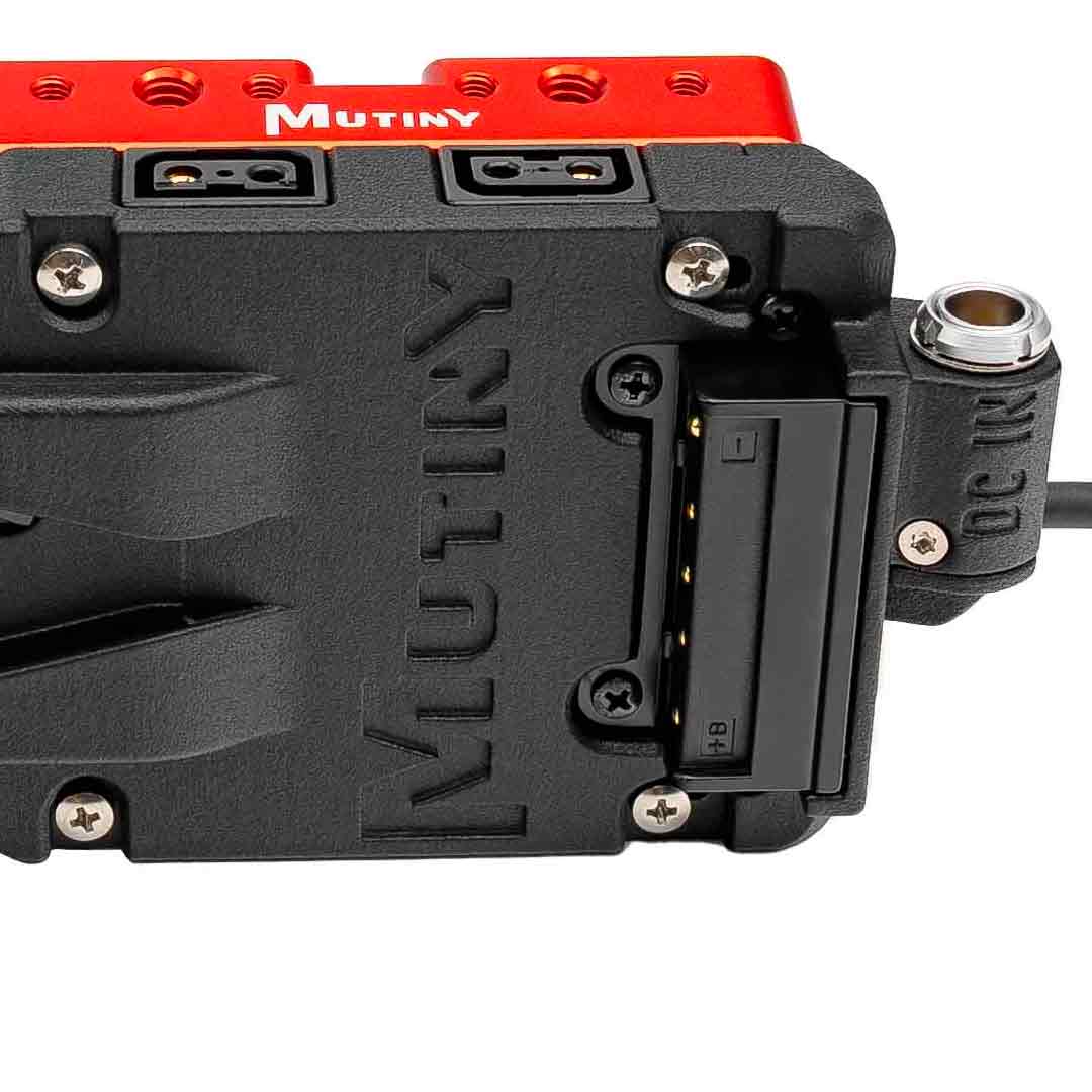 Mutiny "The Wedge" pour RED Komodo 6K (Rouge) - Plaque d'alimentation Mutiny "The Wedge" pour RED Komodo 6K (Rouge) - Plaque d'alimentation