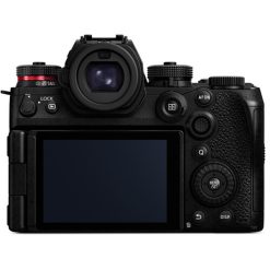 Panasonic Lumix S1II_02
