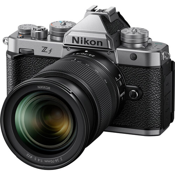 Nikon Zf (Silver) avec 24-70mm_01